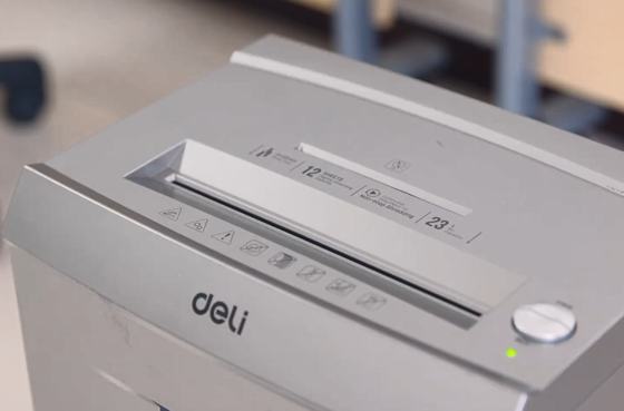 01 Deli ET095 καταστροφέας χαρτιού