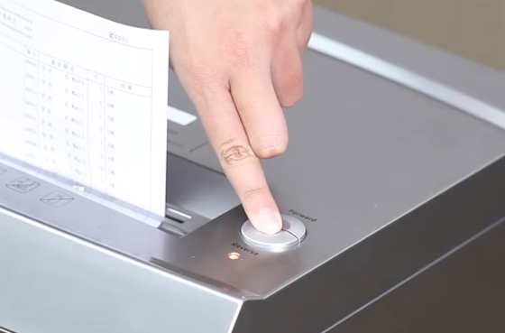 01 Deli ET096 Καταστροφέας χαρτιού