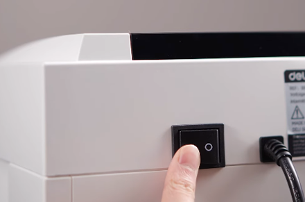 Deli E9952 μεγάλος καταστροφέας