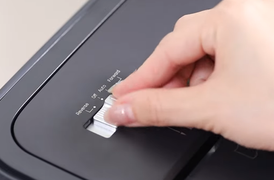 01 Deli E9939 Φορητός καταστροφέας χαρτιού