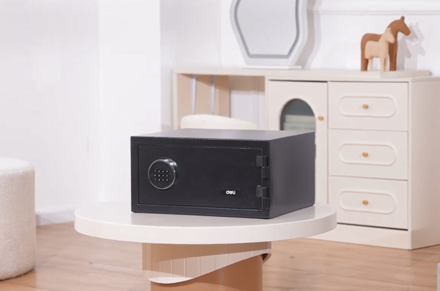 Deli ET585 ασφαλή